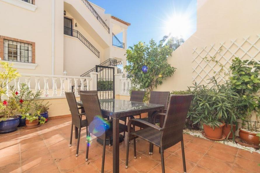 Townhouse Playa Flamenca Villa Exterior foto